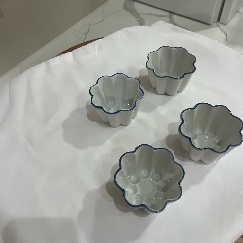 Vintage Fluted Jello/Flan Molds Set of 4 White Ceramic w Blue Rim